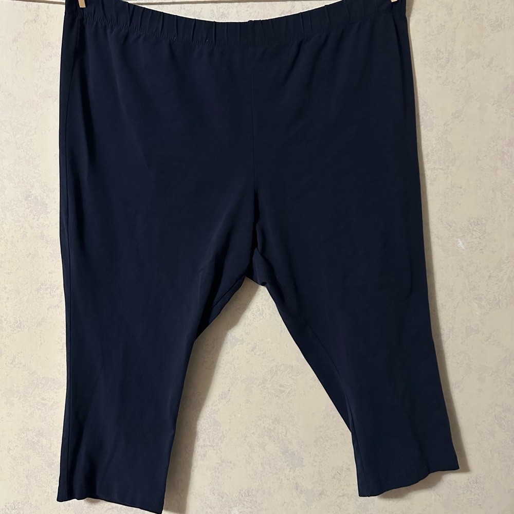 Roaman's Navy Blue Capri Leggings
